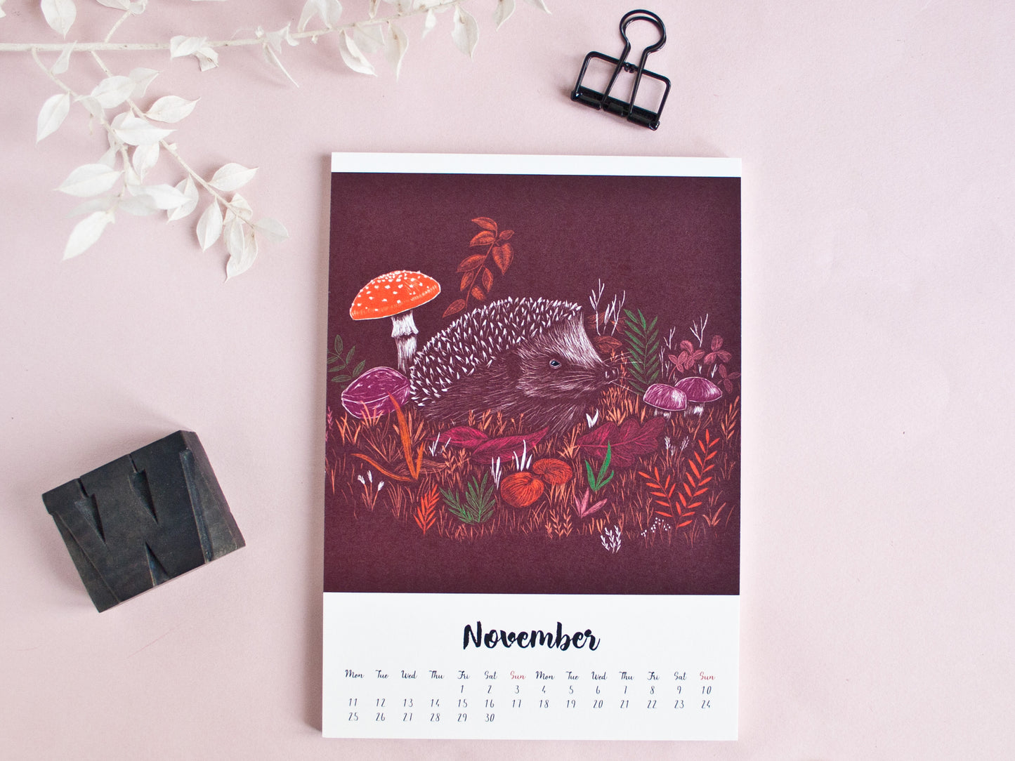 Jahreskalender 2024 Tiere im A5 Format - englisch