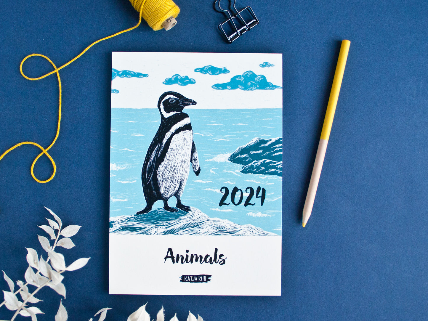 Jahreskalender 2024 Tiere im A5 Format - englisch