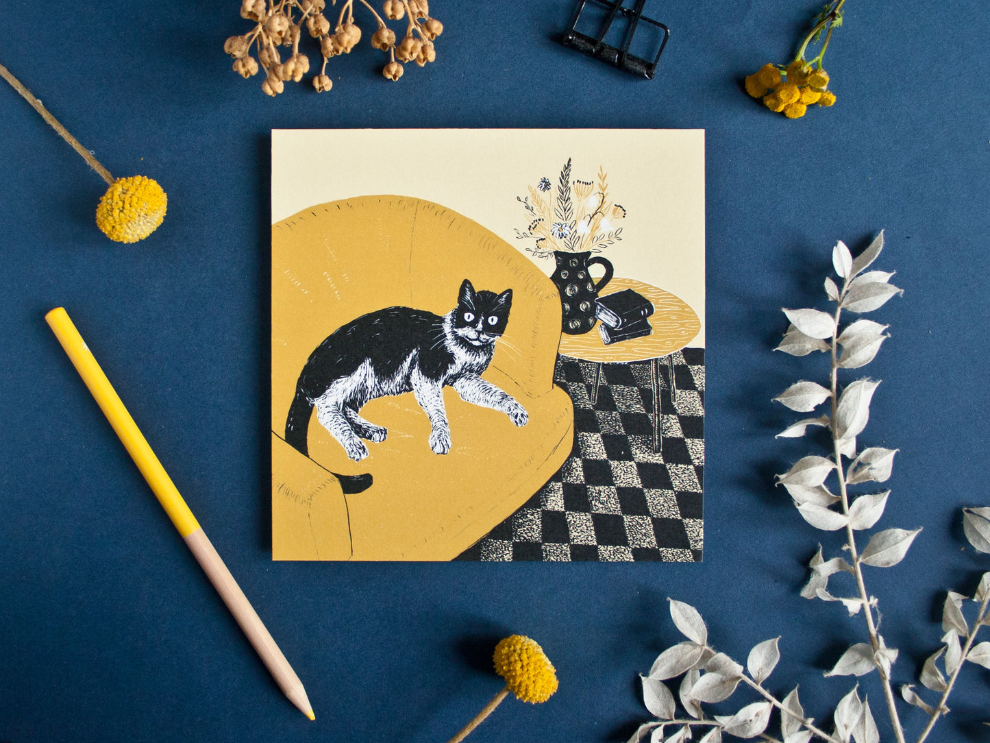 Quadratische Postkarte Katze