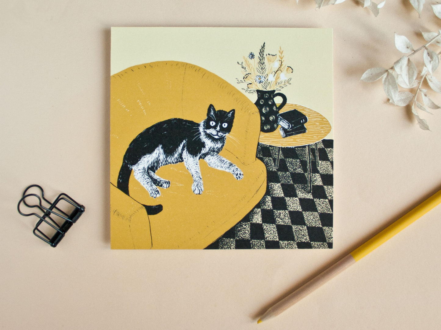 Quadratische Postkarte Katze