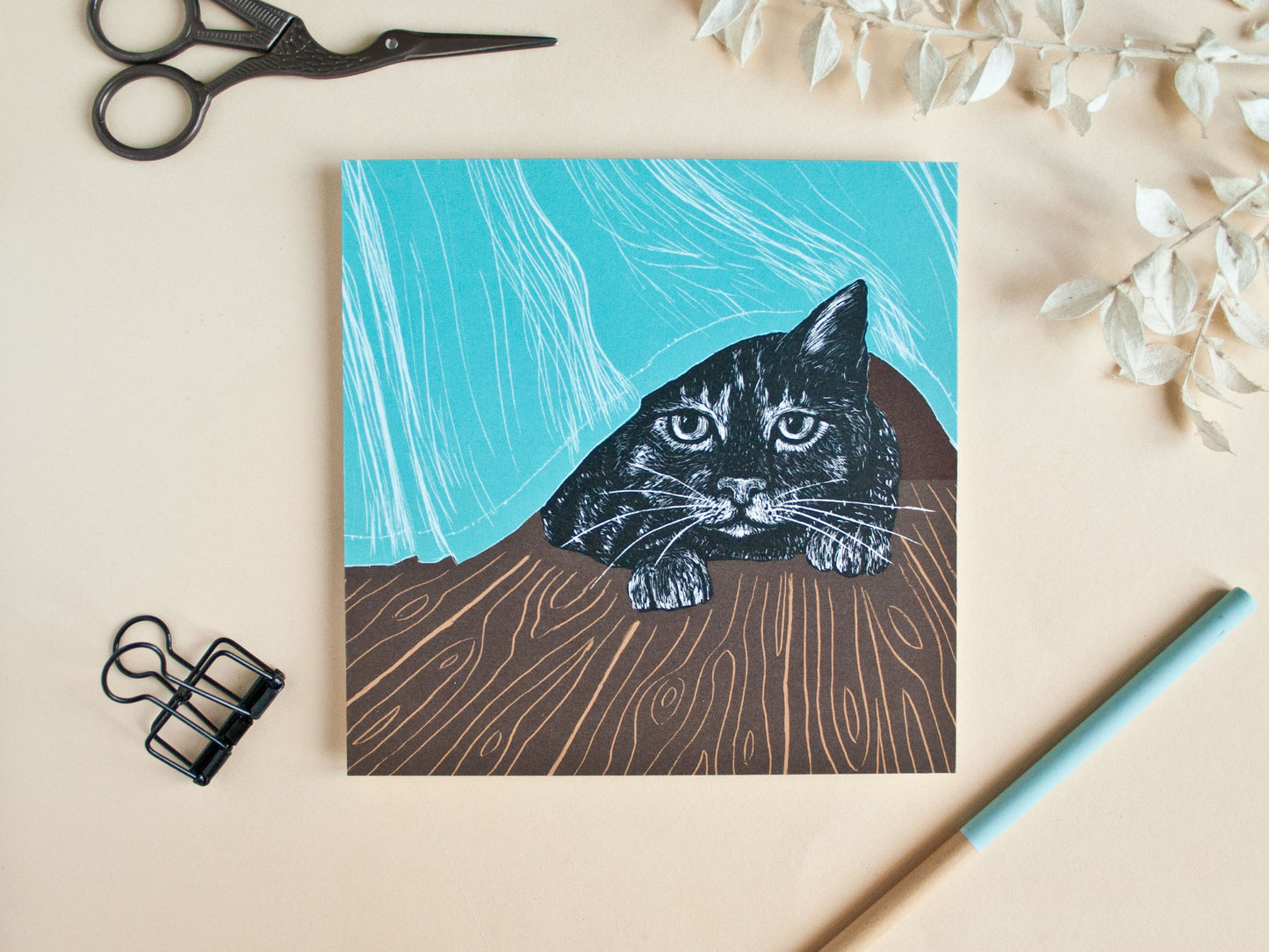 Quadratische Postkarte Katze