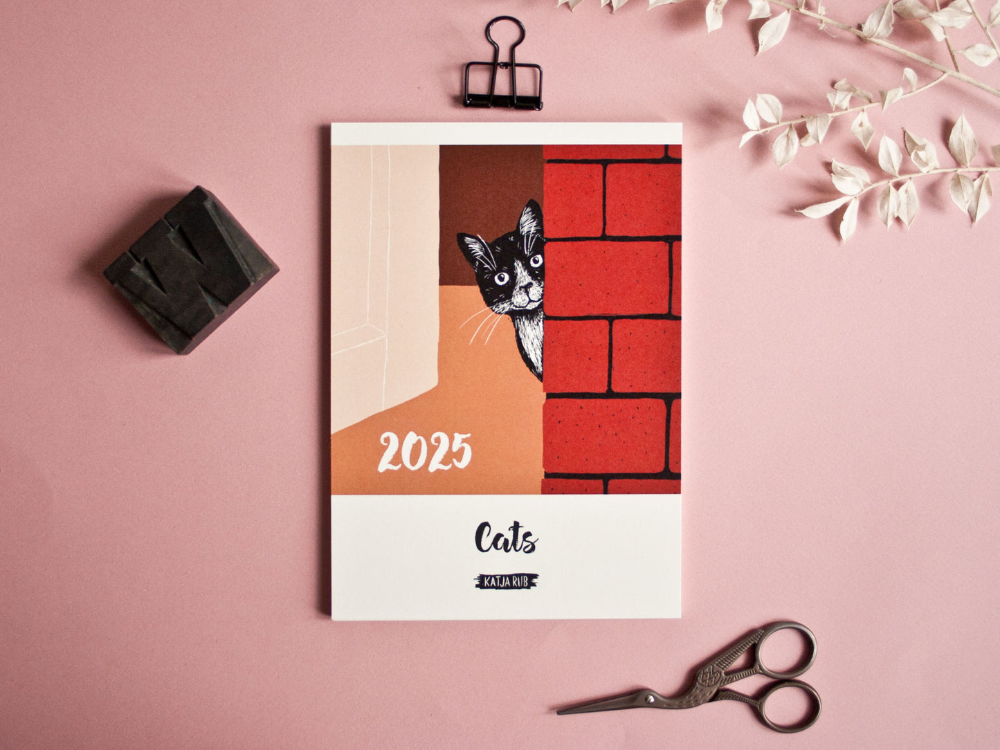 Katzen Kalender 2025 im A5 Format (englisches Kalendarium)