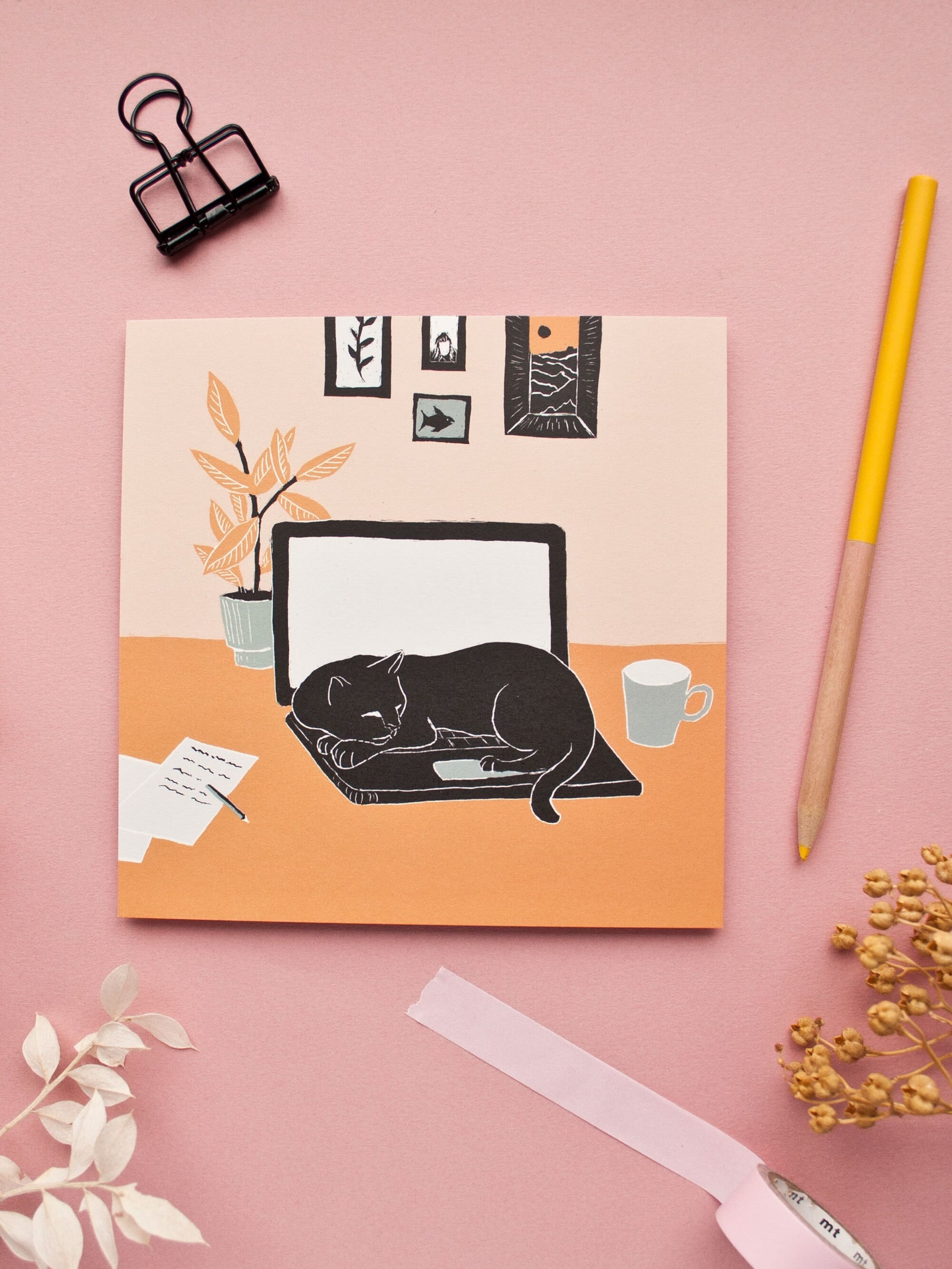 Quadratische Postkarte Katze & Laptop